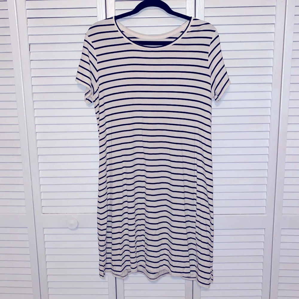 liz lange (target) striped maternity dress